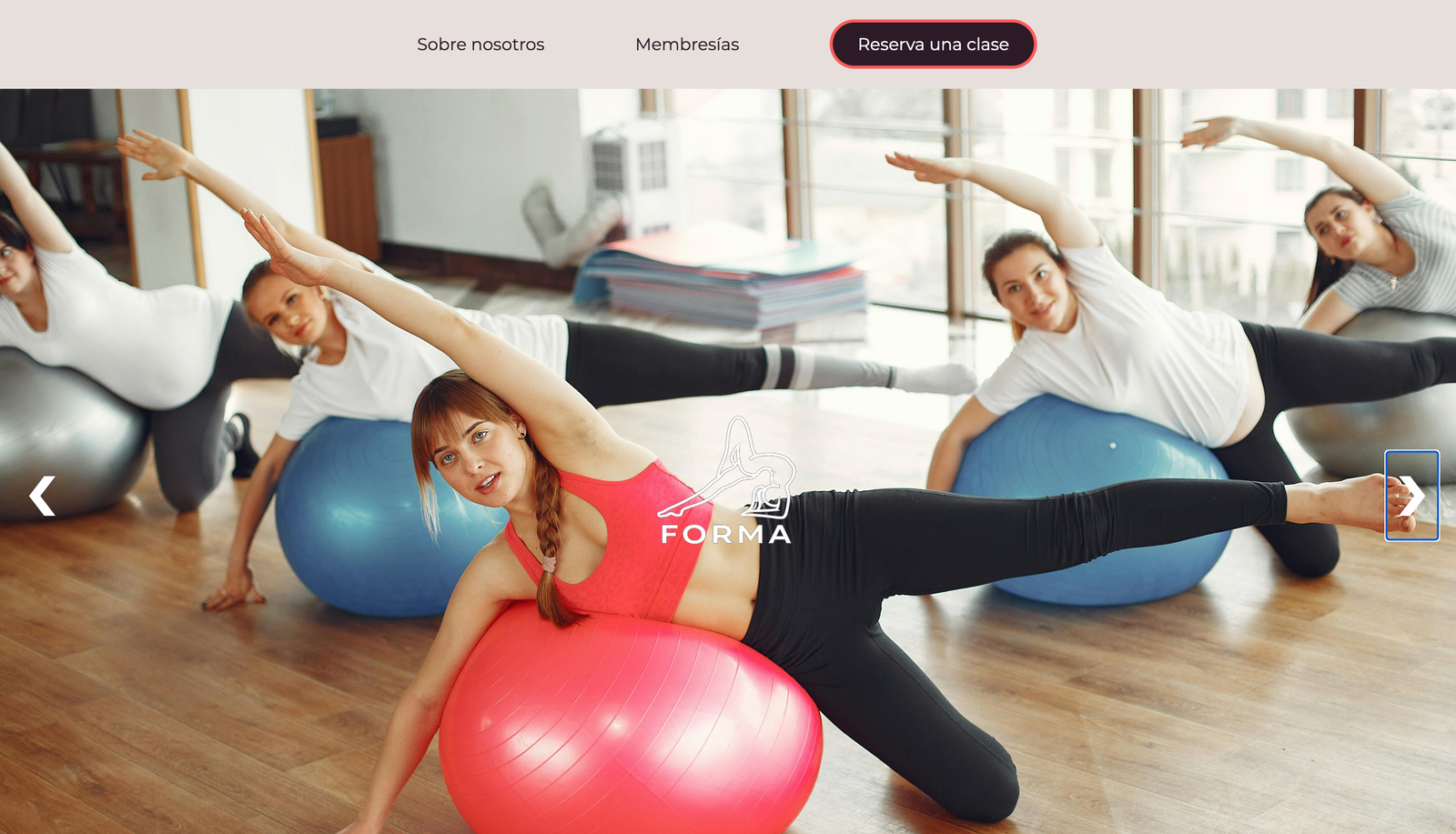 Vista laptop del sitio Pilates Book